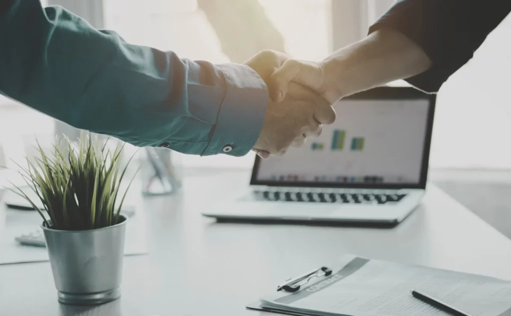 Accord de partenariat pour mettre en place une organisation efficace de la gestion externalisée de flotte automobile.